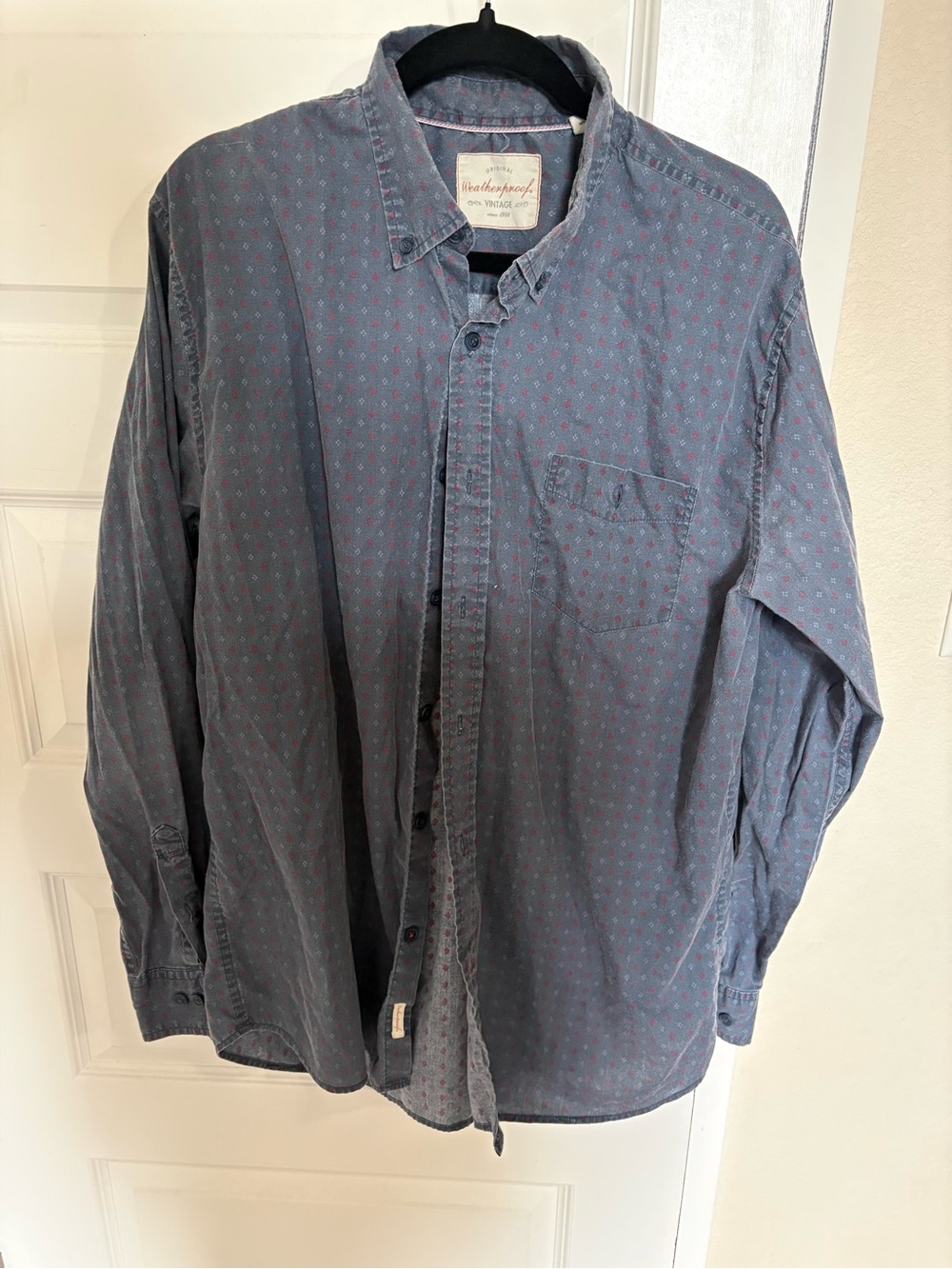 Weatherproof Men’s Indigo Button-Down Shirt with Tiny Red Micro Pattern